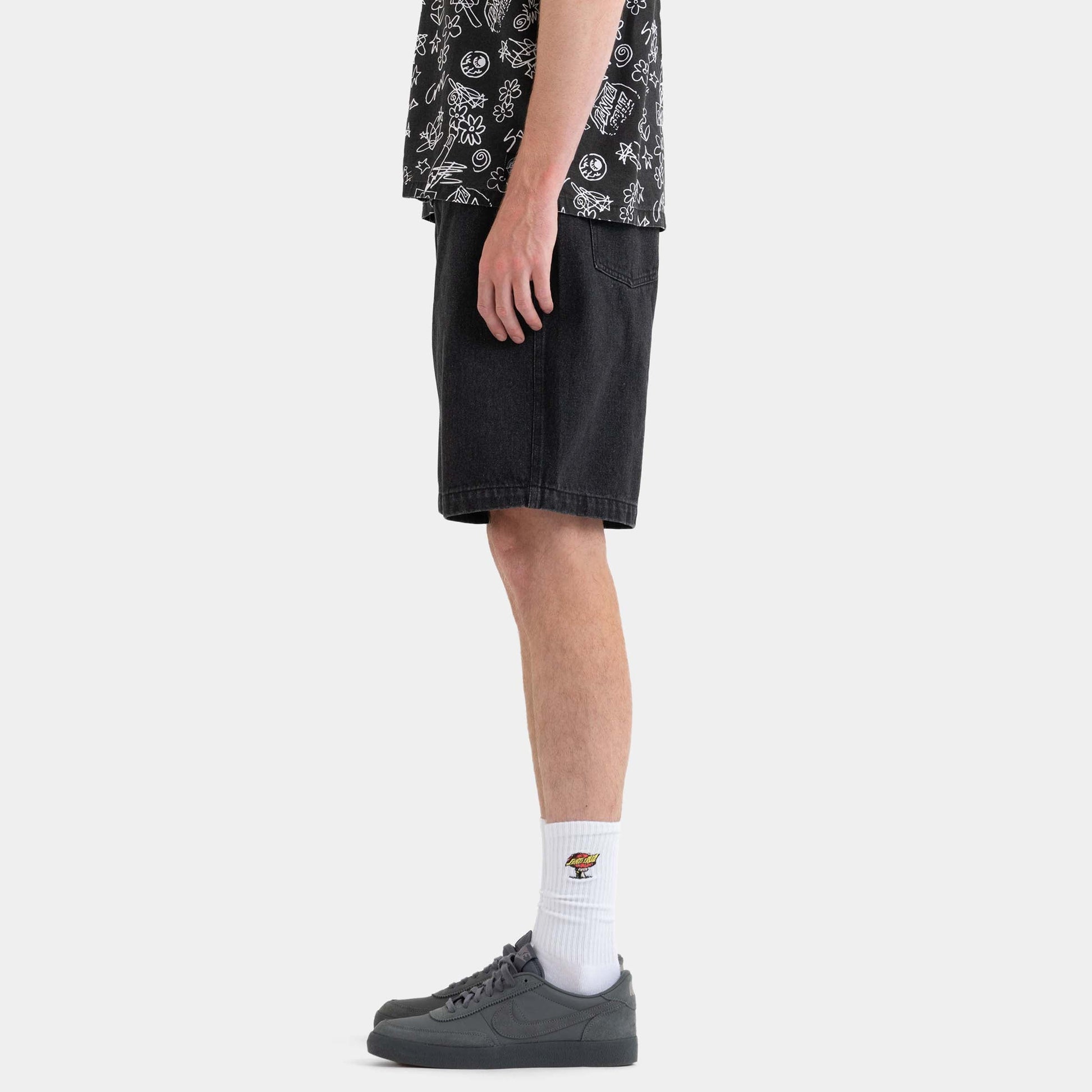 Santa Cruz Skateboards | Self Destruct Big Short Black Wash